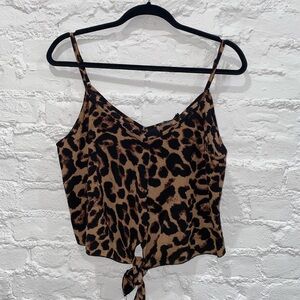 SHEIN Leopard Cropped Top
